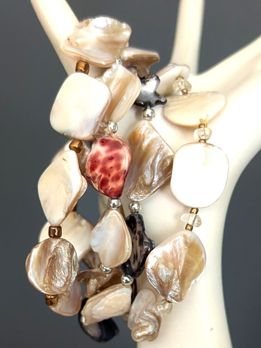 Set of 4 polished shell stretch bracelets-neutral tones